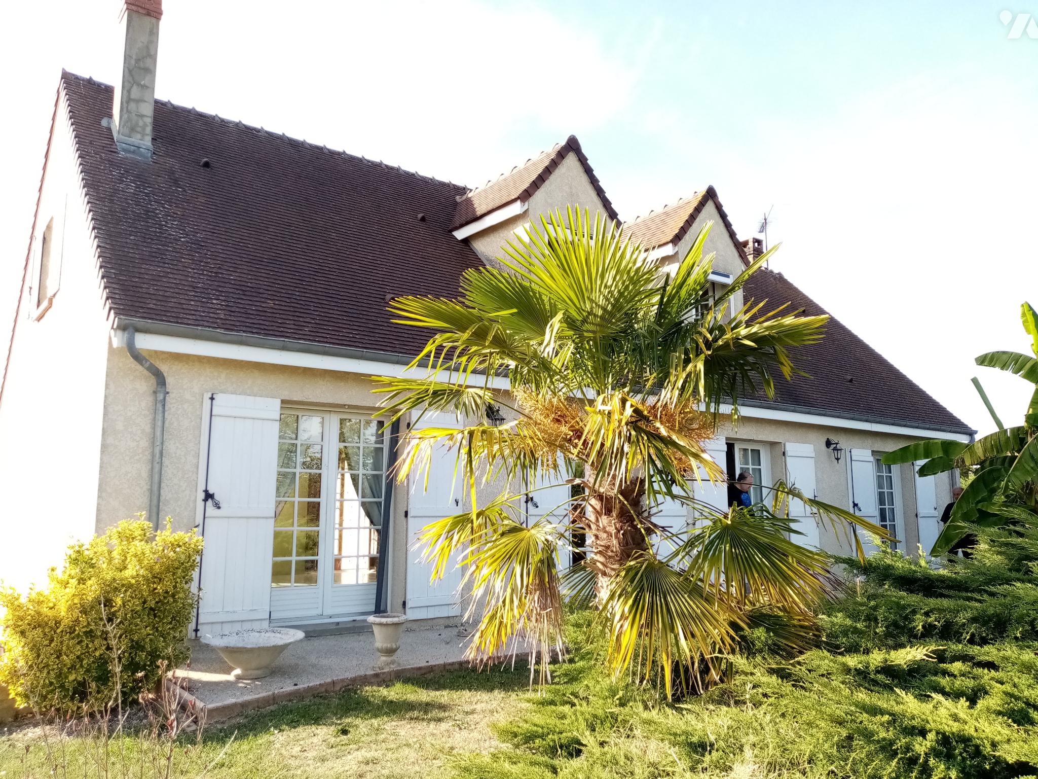 Maison 7 pièces 202 m² · à Beffes · 202 m² · 195 000 €