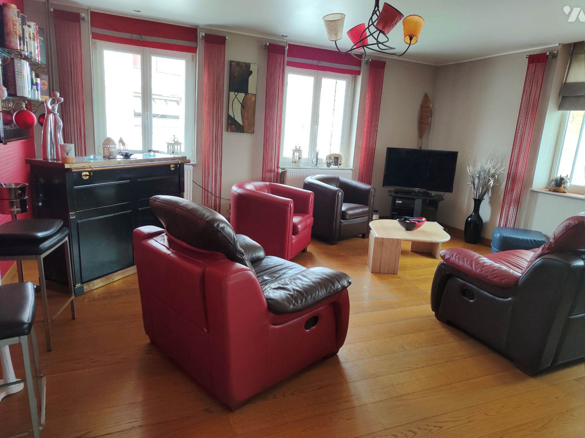 Maison 12 pièces 297 m² · à Étrœungt · 297 m² · 550 000 €