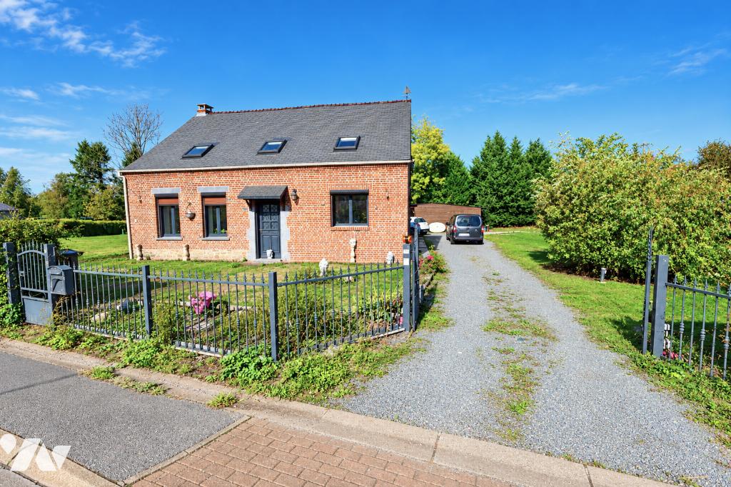 Maison 6 pièces 160 m² · à Anor · 160 m² · 165 000 €