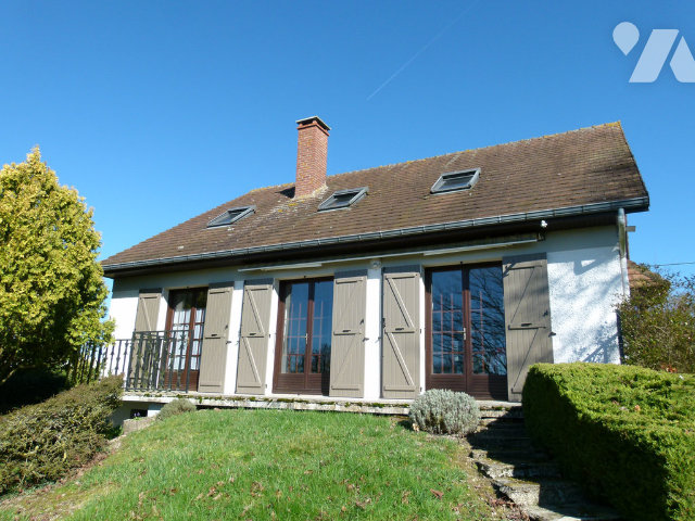 Maison 5 pièces 159 m² · à Breteuil · 159 m² · 195 000 €