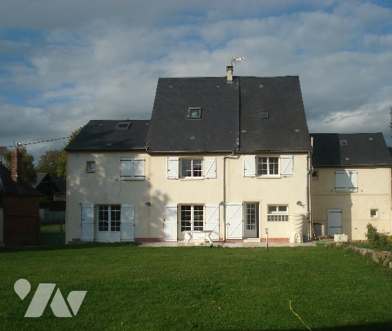 Maison 7 pièces 231 m² · à Lihus · 231 m² · 295 000 €
