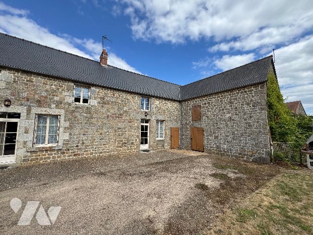 Maison 7 pièces 186 m² · à Sainte-Marie-la-Robert · 186 m² · 198 000 €