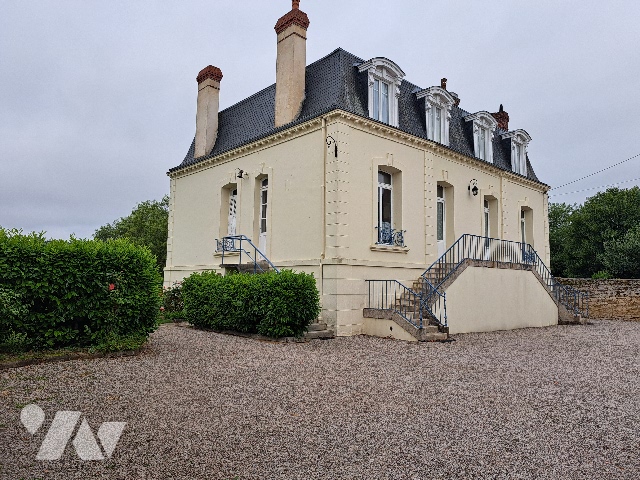 Maison 8 pièces 202 m² · à Trun · 202 m² · 280 900 €