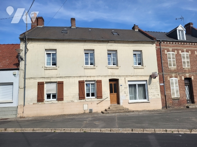 Maison 6 pièces 135 m² · à Pas-en-Artois · 135 m² · 125 000 €