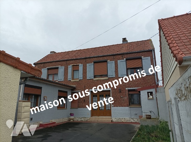 Maison 6 pièces 118 m² · à Saint-Hilaire-Cottes · 118 m² · 85 000 €