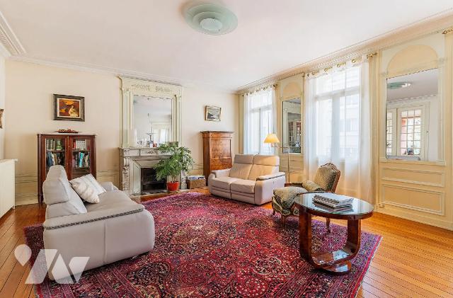 Maison 16 pièces 388 m² · à Boulogne-sur-Mer · 388 m² · 552 000 €