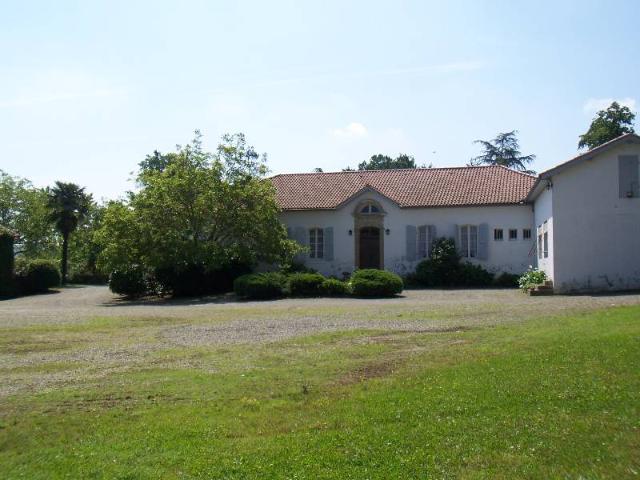 Vente - Maison - Aire-sur-l'Adour - 310.0m² - 15 pièces - Ref : VERLU