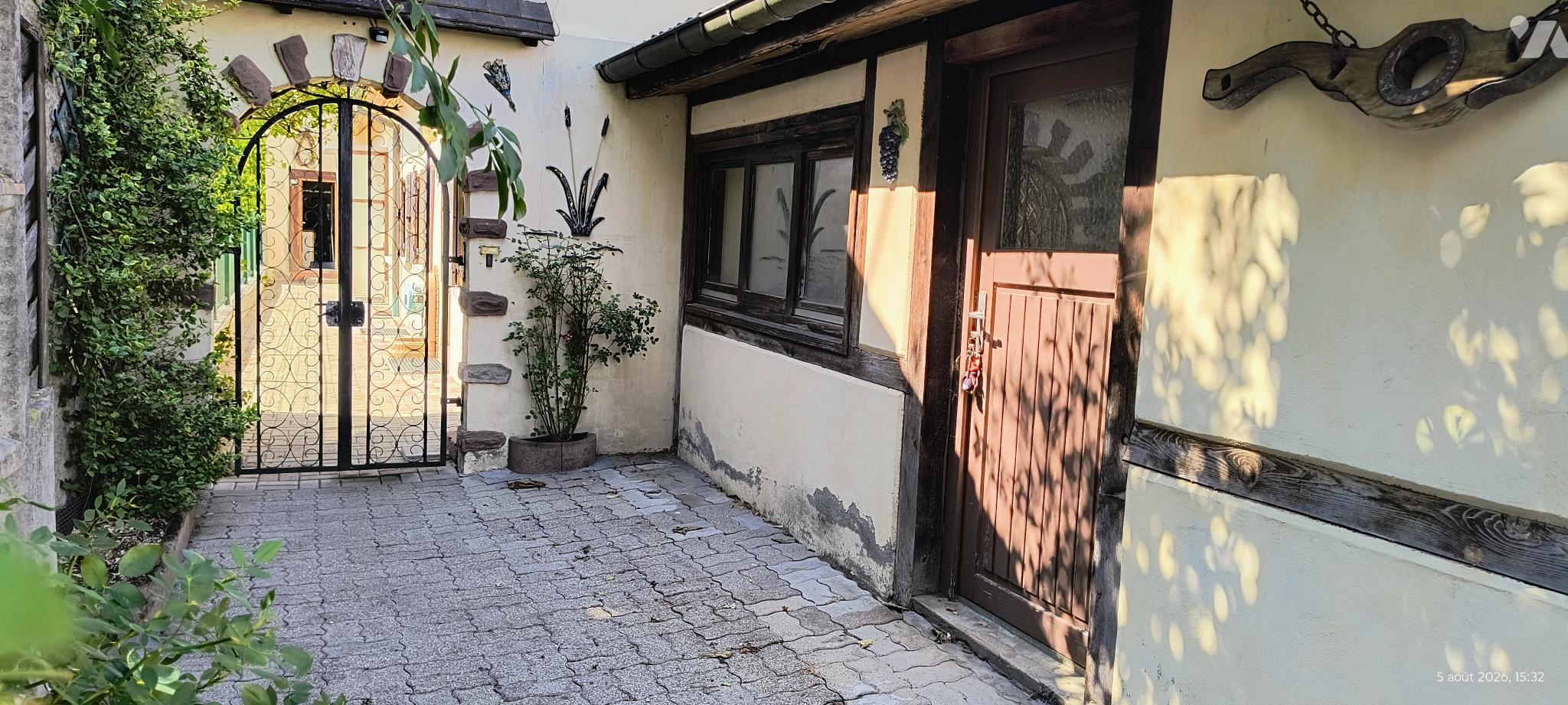 Maison 7 pièces 137 m² · à Village-Neuf · 137 m² · 369 000 €