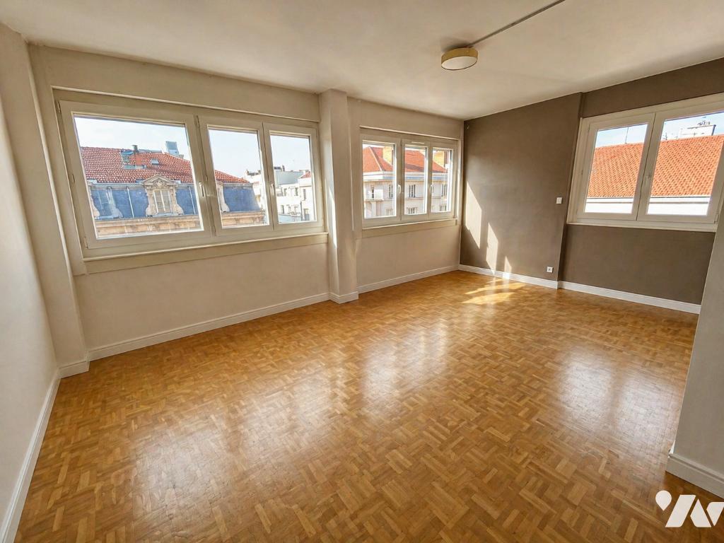 Appartement 2 pièces 53 m² · à Lyon 6e Arrondissement · 53,2 m² · 285 000 €