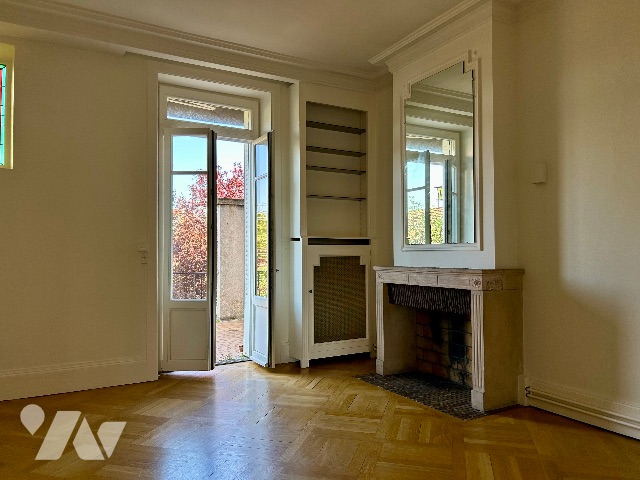 Appartement 5 pièces 104 m² · à Lyon 3e Arrondissement · 103,7 m² · 450 000 €