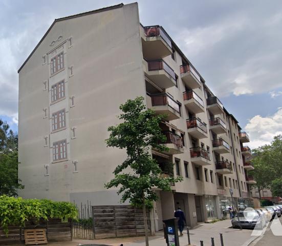 Parking 99 m² · à Villeurbanne · 99 m² · 55 000 €