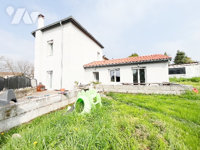 Maison 5 pièces 106 m² · à Jons · 106 m² · 235 000 €