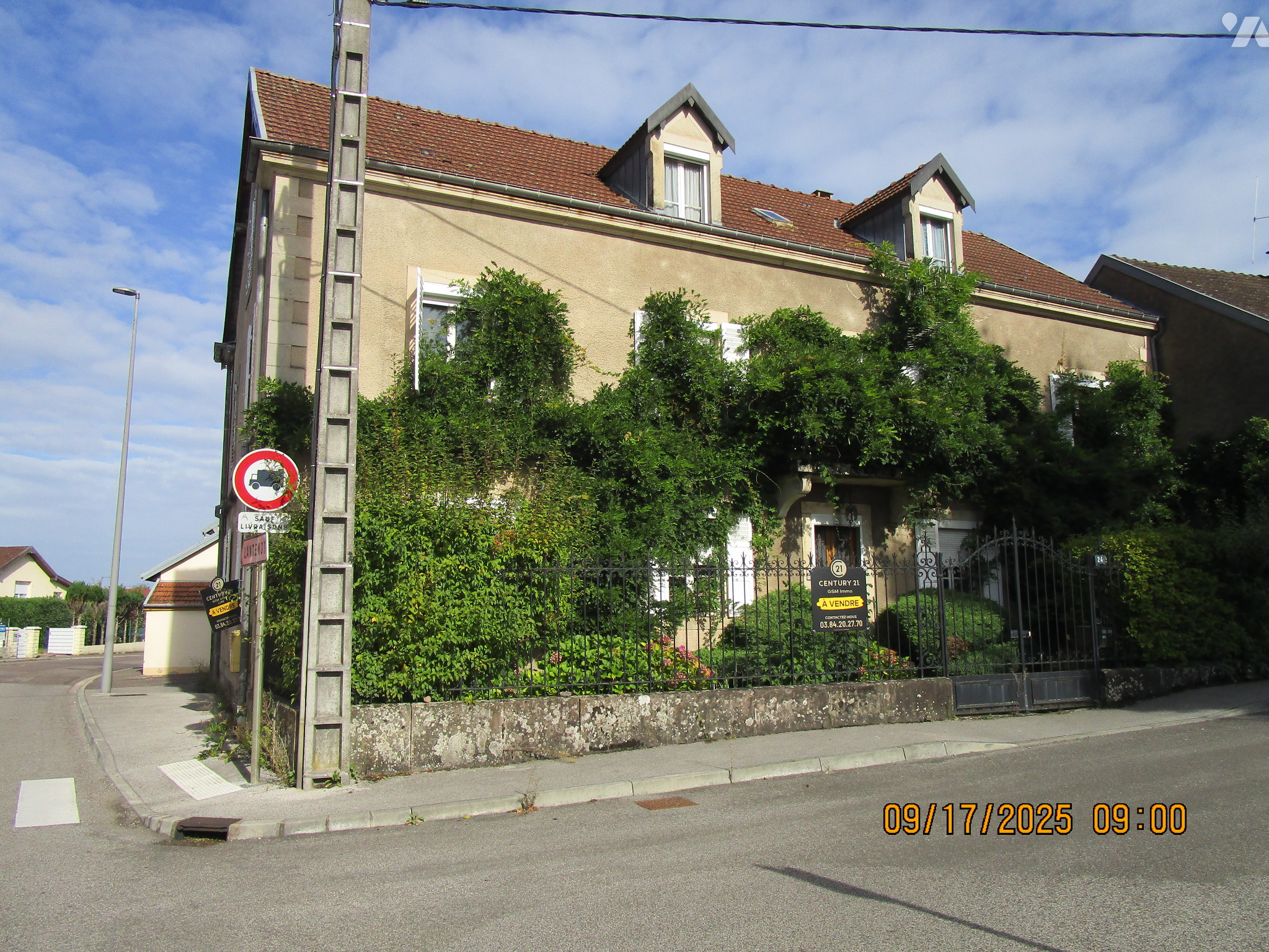 Maison 16 pièces 269 m² · à Lure · 269 m² · 165 000 €