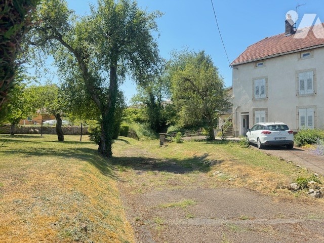 Maison 8 pièces 194 m² · à Échenoz-la-Méline · 194,5 m² · 200 000 €