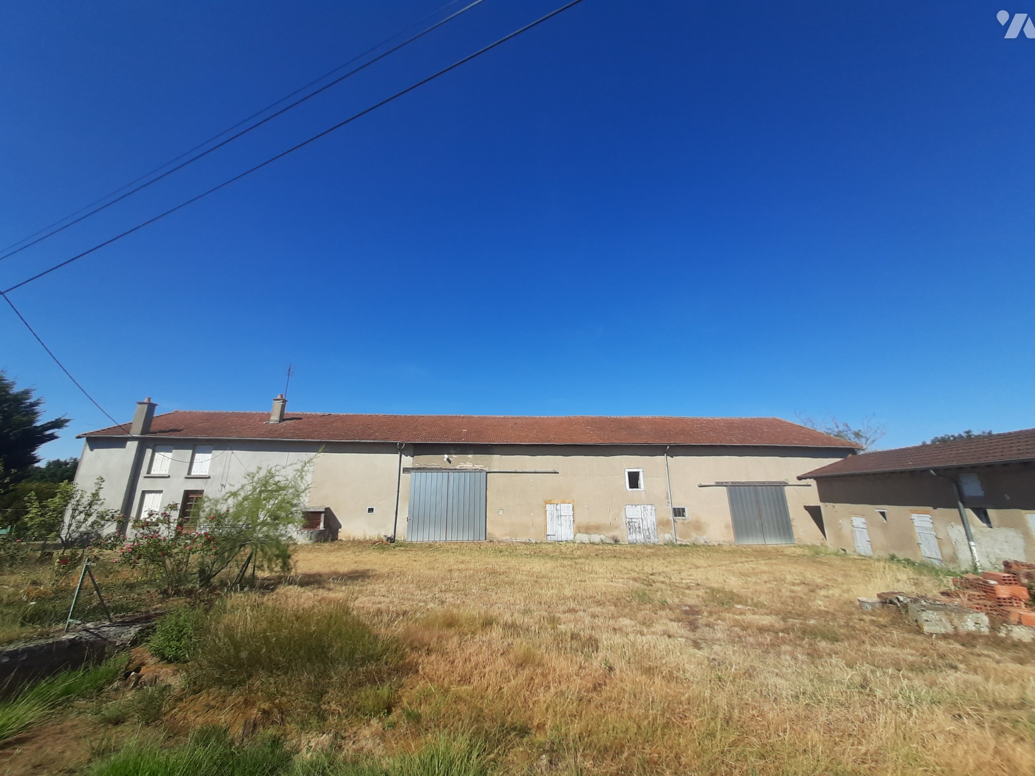 Maison 170m² — Chenay-le-Châtel