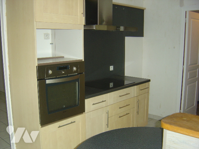 Maison 7 pièces 140 m² · à Saint-Denis-sur-Sarthon · 140 m² · 152 000 €