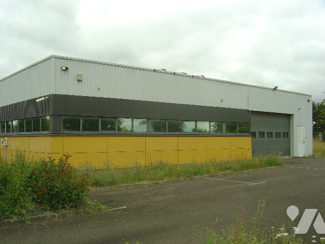 Local d'activités 470m² — Arçonnay