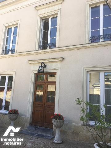 Maison 12 pièces 247 m² · à Sablé-sur-Sarthe · 247 m² · 330 000 €