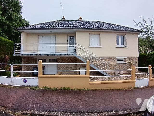 Maison 4 pièces 93 m² · à Sablé-sur-Sarthe · 92,7 m² · 160 000 €