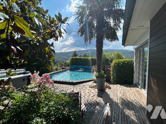 Maison 7 pièces 162 m² · à Crempigny-Bonneguête · 162 m² · 620 000 €