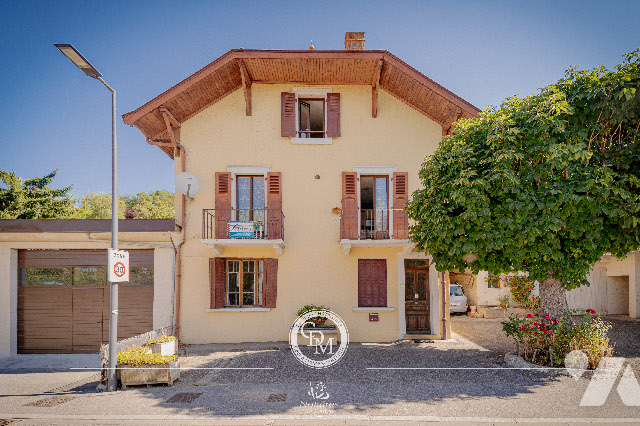 Maison 5 pièces 244 m² · à Frangy · 244,4 m² · 450 000 €