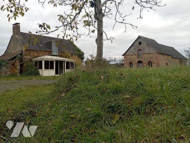 Maison 390m² — Épineu-le-Chevreuil