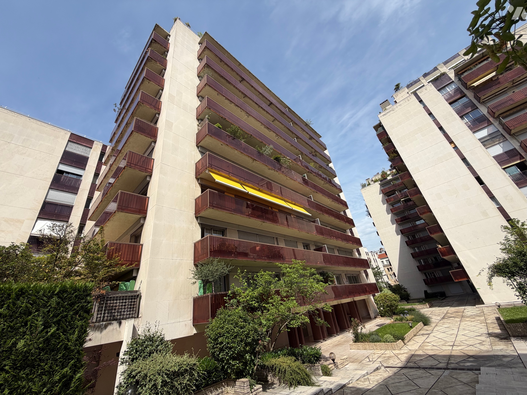 Appartement 5 pièces 148 m² · à Paris 7e Arrondissement · 148 m² · 1 800 000 €