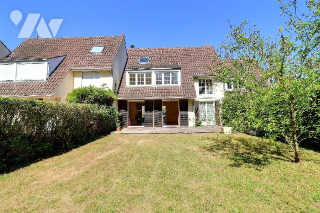 Maison 6 pièces 201 m² · à Breuillet · 201,2 m² · 299 000 €