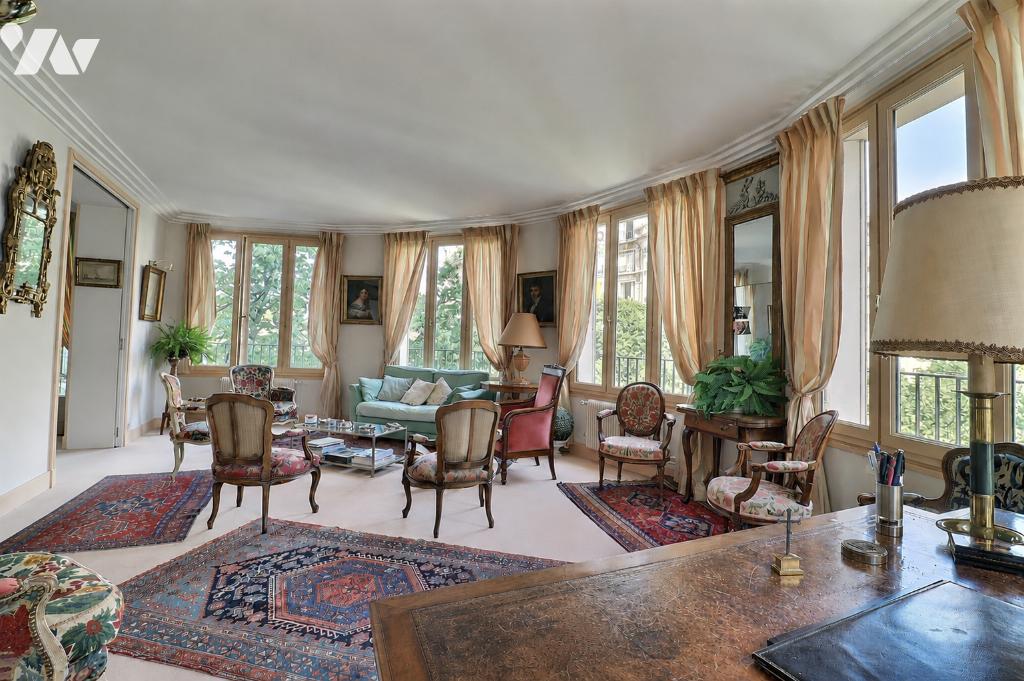 Appartement 5 pièces 106 m² · à Paris 15e Arrondissement · 105,9 m² · 1 400 000 €