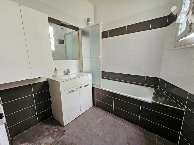 Appartement a vendre  - 4 pièce(s) - 81 m2 - Surfyn