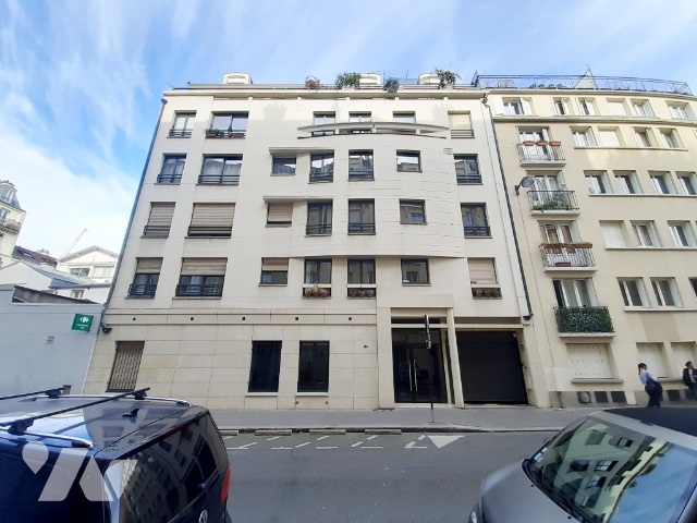 Appartement a louer paris-11e-arrondissement - 4 pièce(s) - 95 m2 - Surfyn