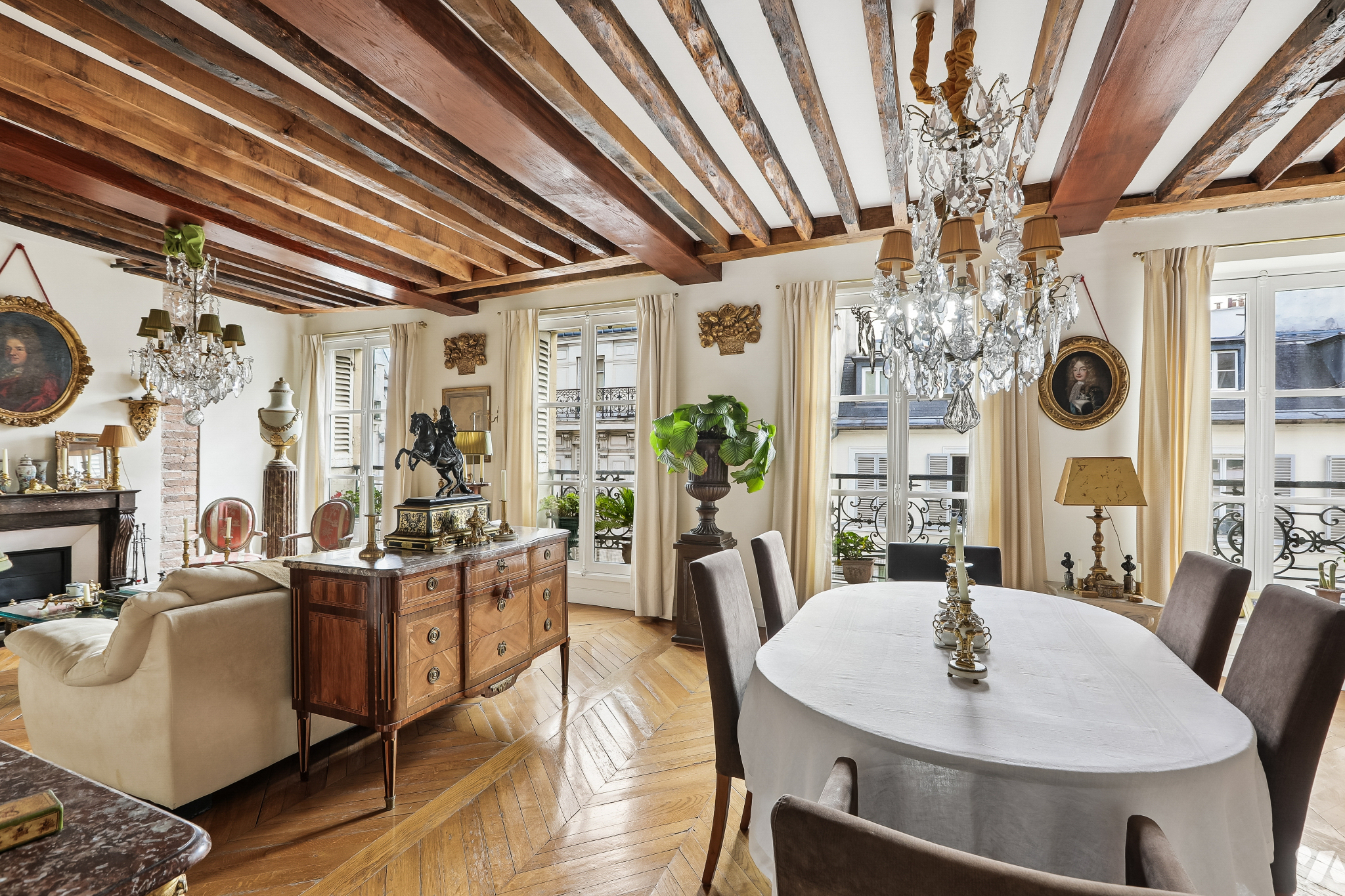 Appartement 3 pièces 102 m² · à Paris 3e Arrondissement · 102 m² · 1 300 000 €