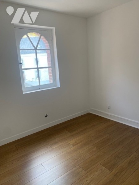 LOCATION maison-AUFFAY (76)