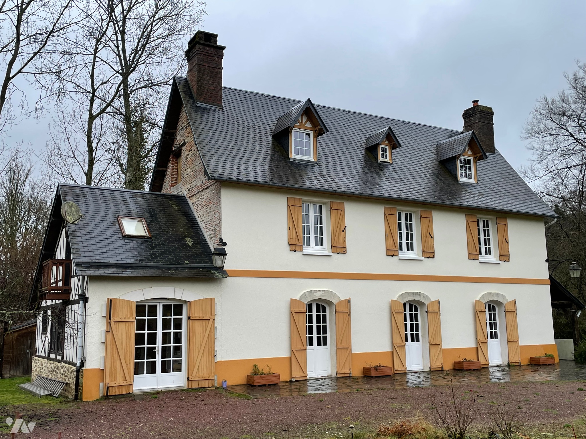 Maison 8 pièces 196 m² · à Thiétreville · 196 m² · 343 700 €