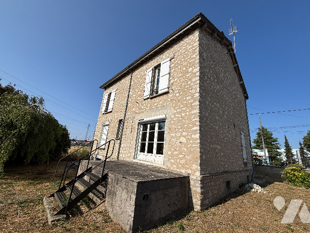 Maison 6 pièces 145 m² · à Varennes-sur-Seine · 145 m² · 240 000 €