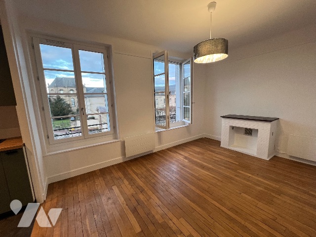 Appartement 4 pièces 80 m² · à Saint-Cyr-l'École · 80,1 m² · 239 000 €