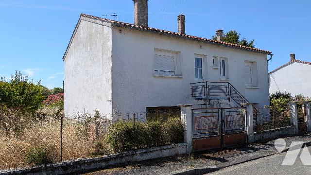 MAI 69m² — Mauzé-sur-le-Mignon