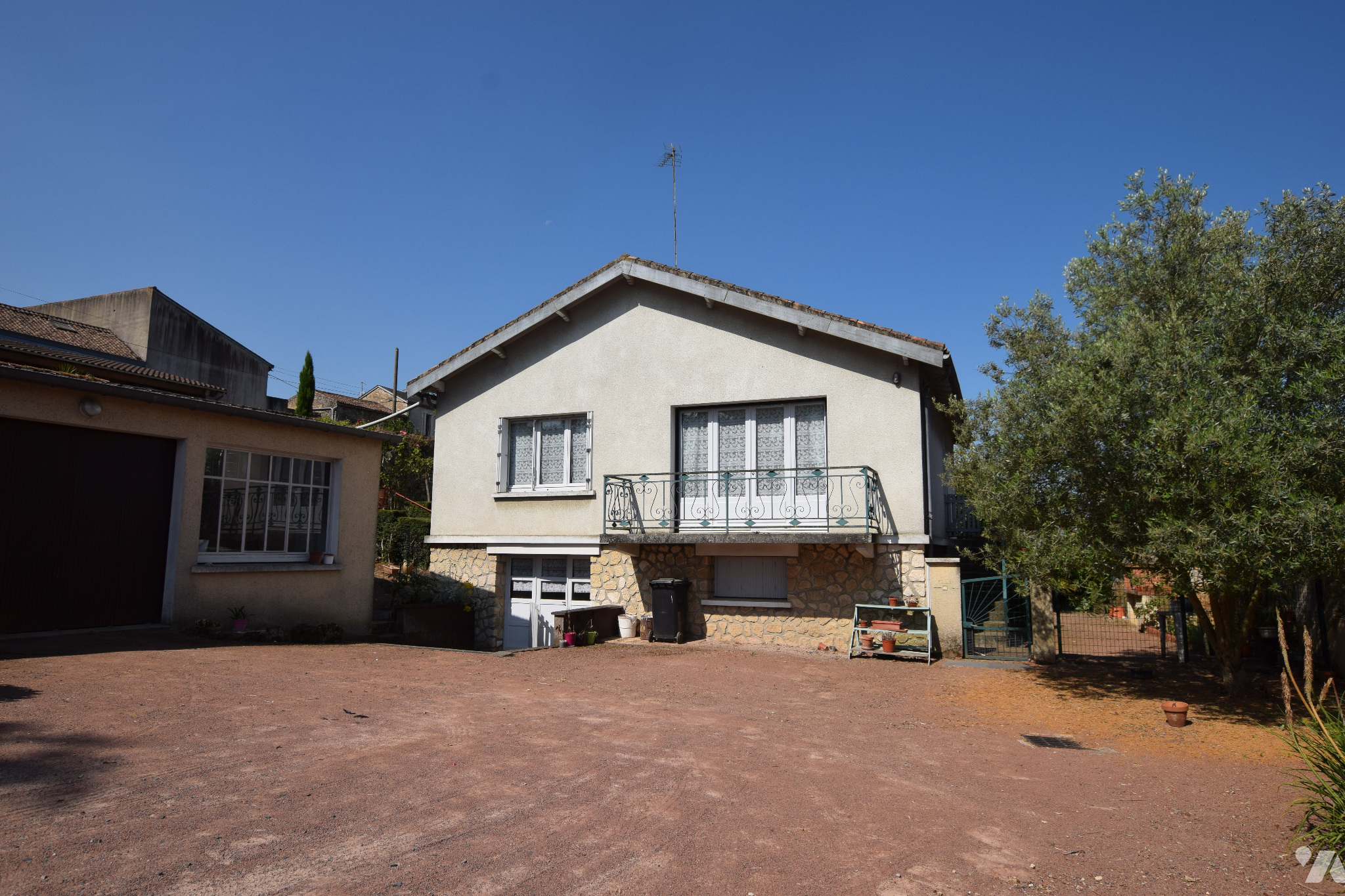 VENTE maison-AIRVAULT (79)