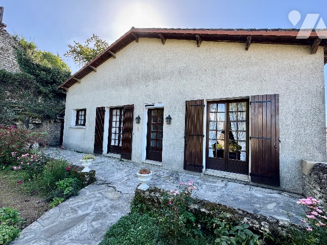 Vente - Maison / villa - AIRVAULT - 135,5 m² - 5 pièces - 064-21