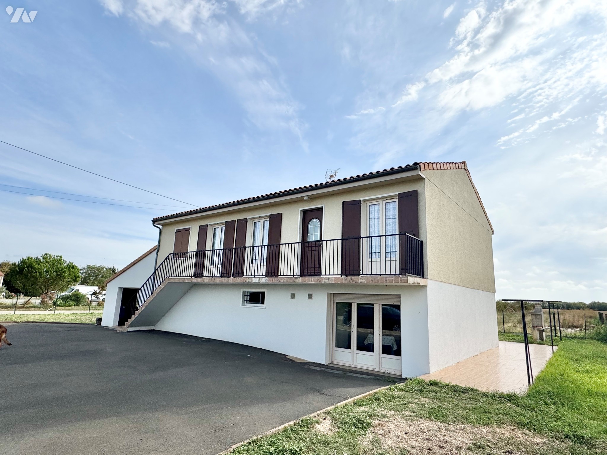 Maison 8 pièces 95 m² · à Saint-Varent · 95 m² · 136 620 €