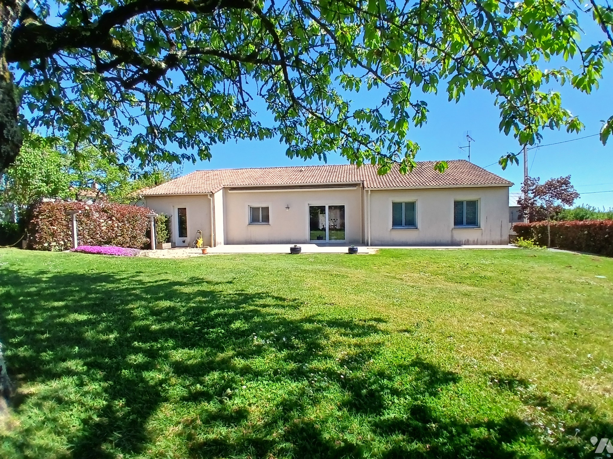 Maison 6 pièces 131 m² · à Saint-Pardoux-Soutiers · 131 m² · 220 500 €