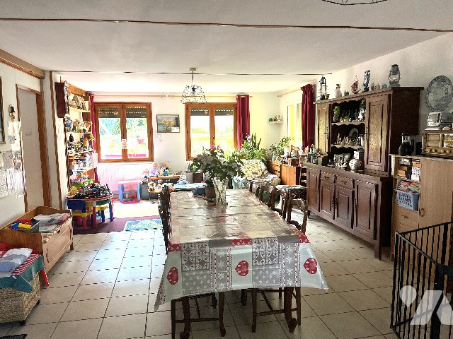 Maison 6 pièces 197 m² · à Poix-de-Picardie · 197 m² · 250 000 €