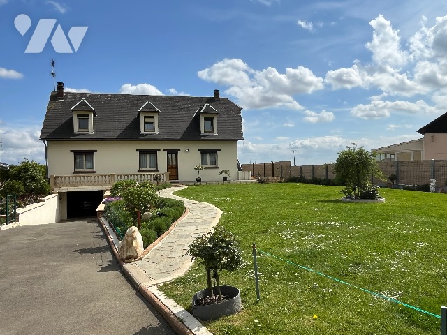 Maison 6 pièces 201 m² · à Poix-de-Picardie · 201 m² · 282 000 €
