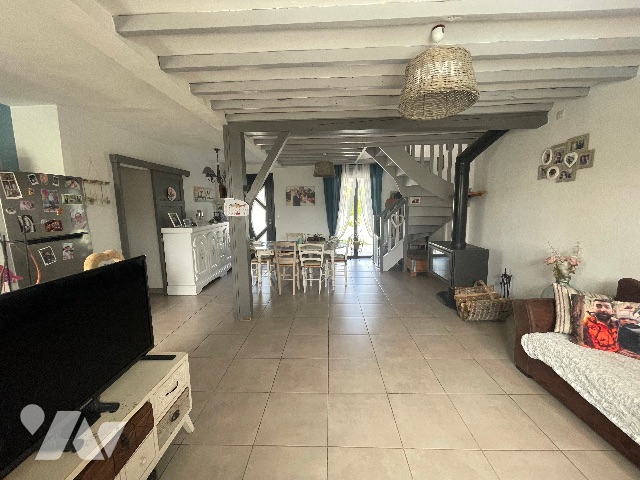 Maison 8 pièces 151 m² · à Laleu · 151,2 m² · 220 000 €