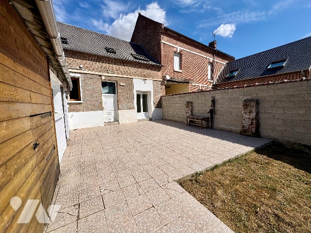 Maison 5 pièces 101 m² · à Domart-en-Ponthieu · 100,9 m² · 160 000 €