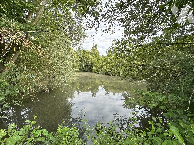 Terrain — Ville-sur-Ancre