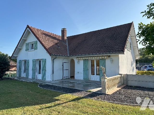 Vente - Maison / villa - CHUIGNES - 150 m² - 8 pièces - C204