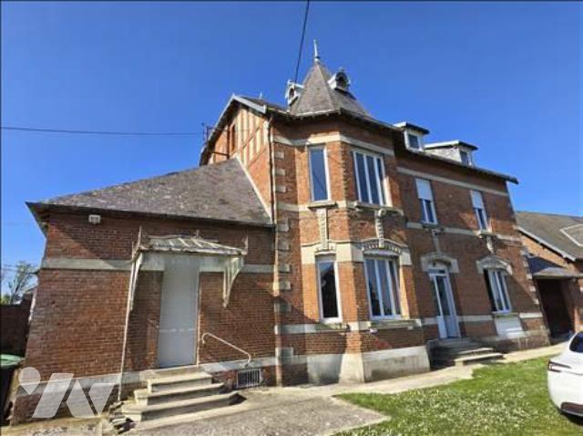 Maison 19 pièces 290 m² · à Marquaix · 290 m² · 330 000 €