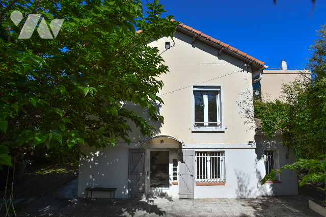 Maison 6 pièces 157 m² · à Marseille 13e Arrondissement · 157 m² · 305 000 €