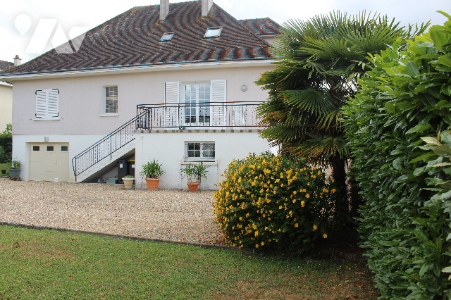 Maison 8 pièces 160 m² · à Châtellerault · 159,7 m² · 265 000 €